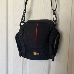 Case Logic Camera Bag Crossbody | Black Compact